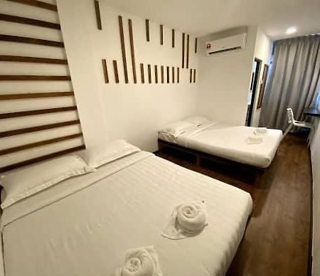 Kuching Hotel Екстериор снимка