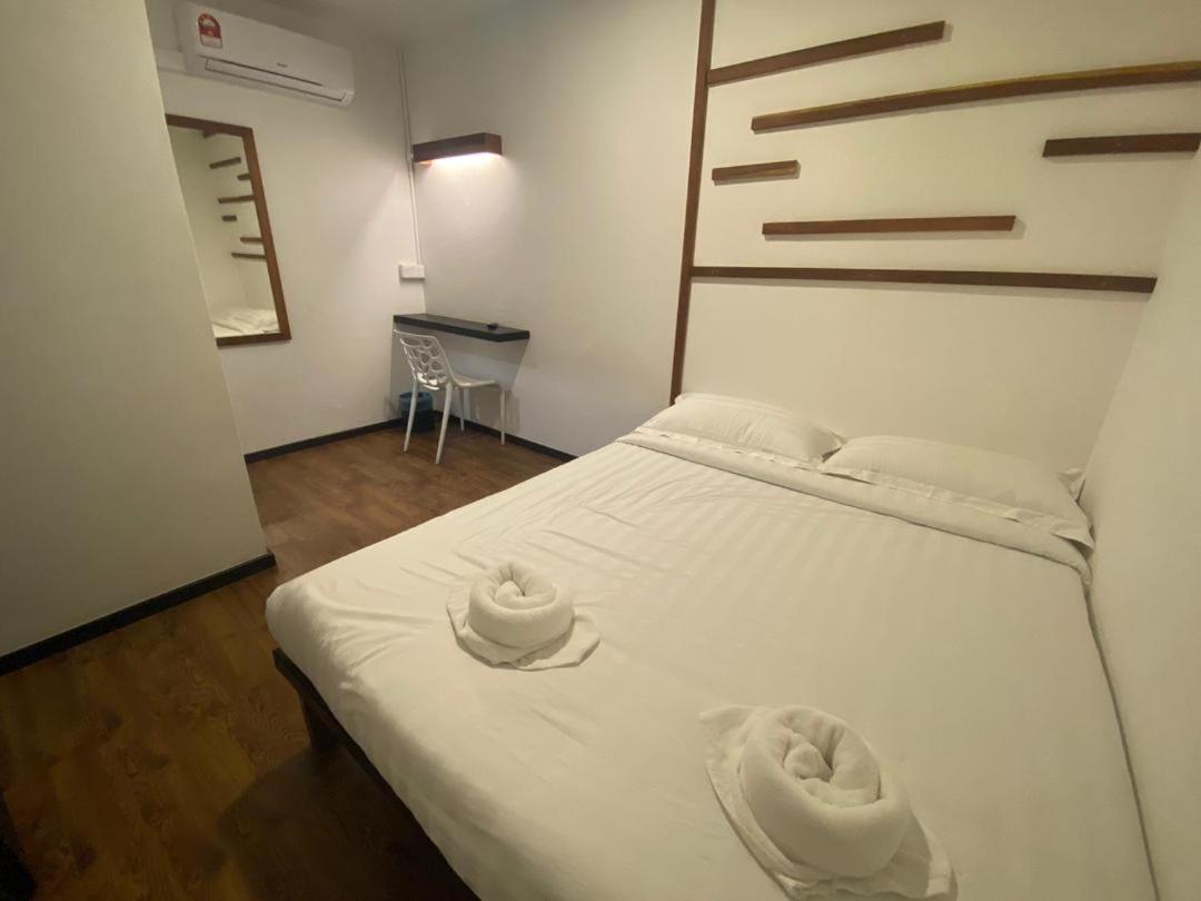 Kuching Hotel Екстериор снимка